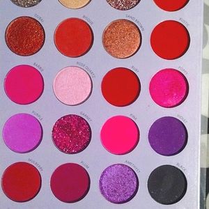 🌻 Beautiful 3 page eyeshadows palette 🌻BRAND NEW